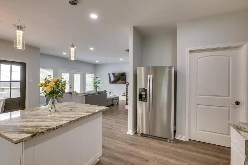 Vacation Home Lake Livingston! Onalaska Ngoại thất bức ảnh