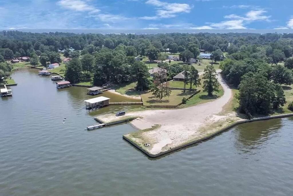 Vacation Home Lake Livingston! Onalaska Ngoại thất bức ảnh